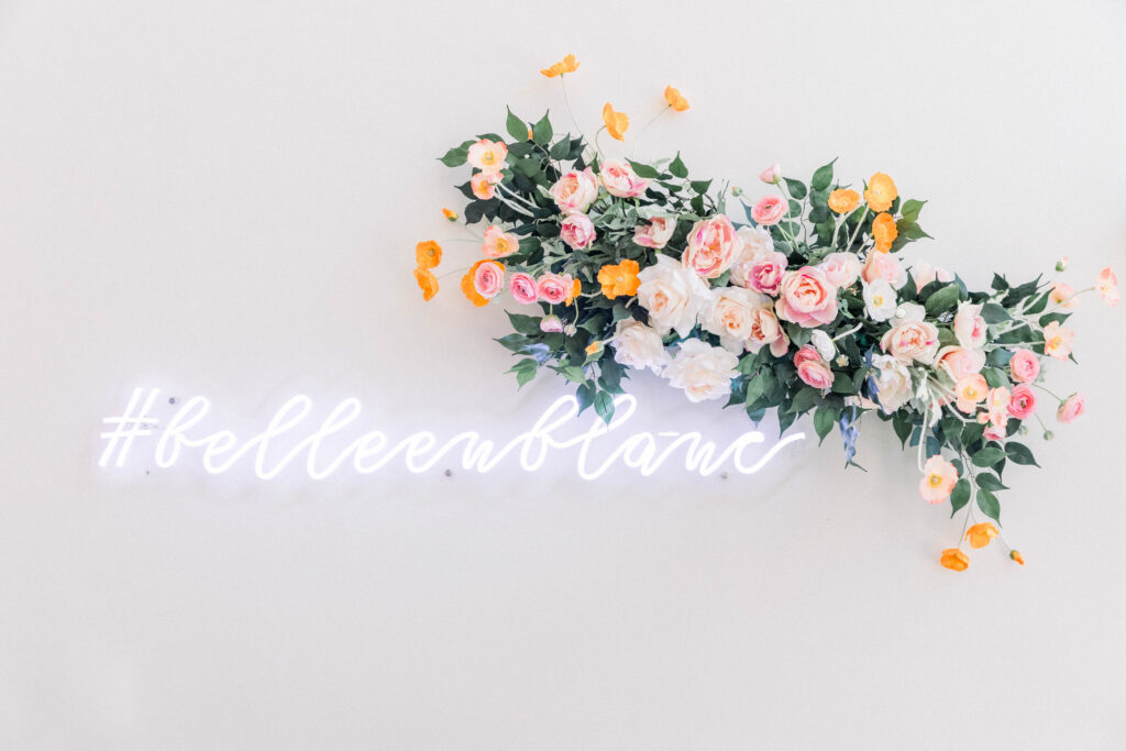 Welcome sign at Belle en Blanc.