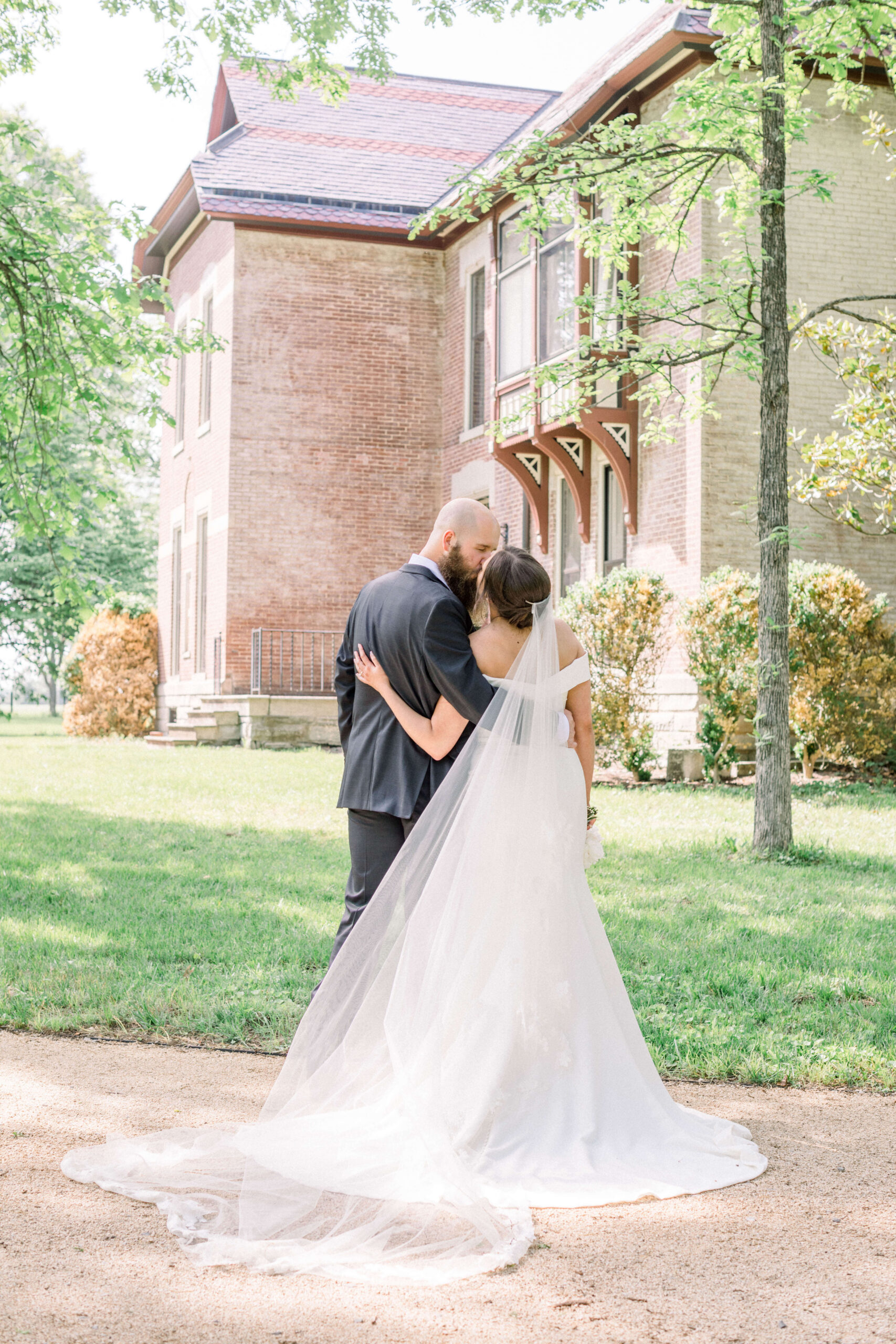 Couple getting married at Montana Wedding venue with Lodging rooms.